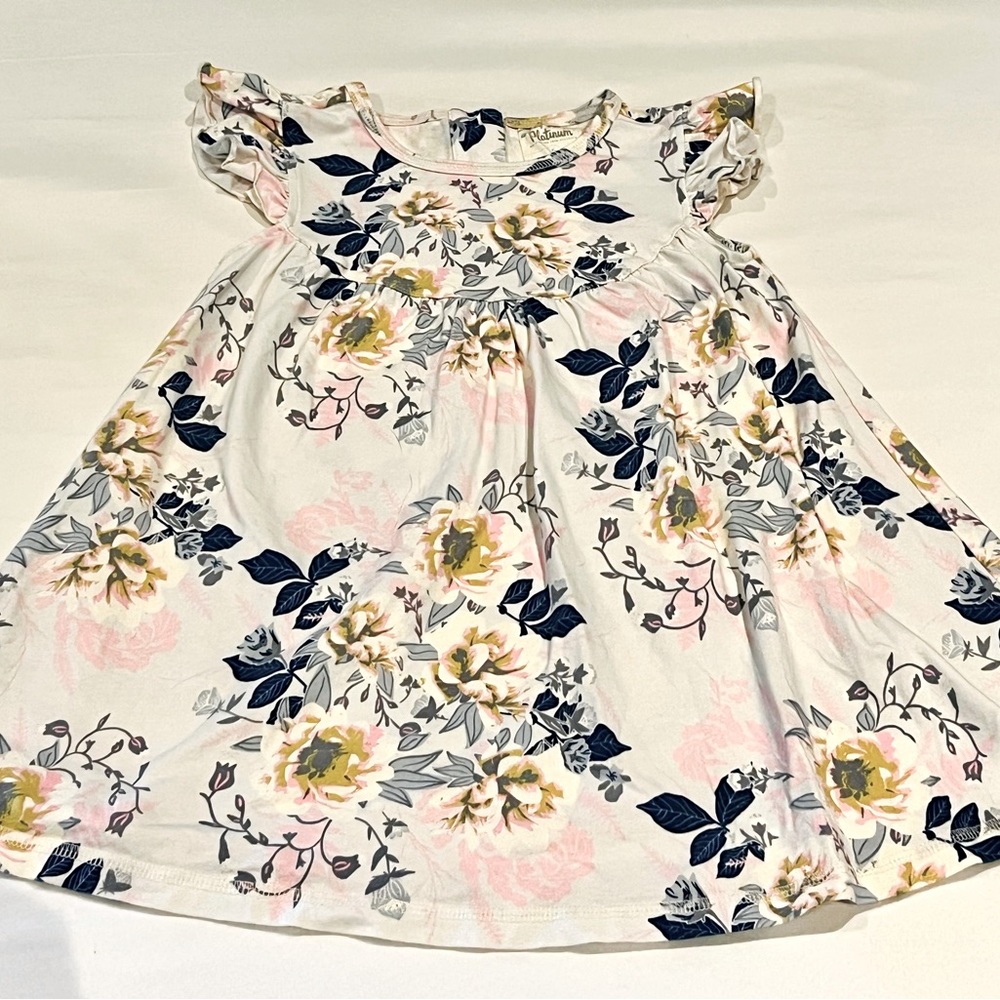 EUC Matilda Jane PLATINUM Ruffle Sleeve Pearl Dress, Size 6